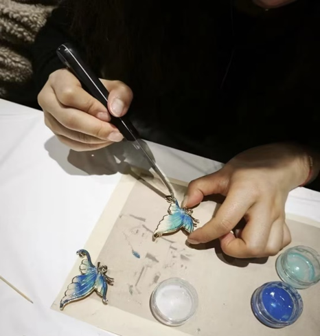 1749091330618073331.png image.png